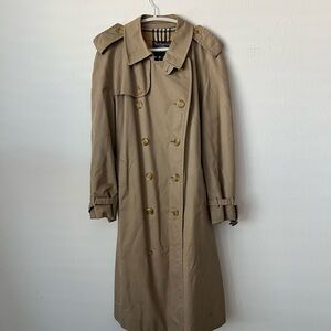 Vintage Double breasted Burberry Beige Trench